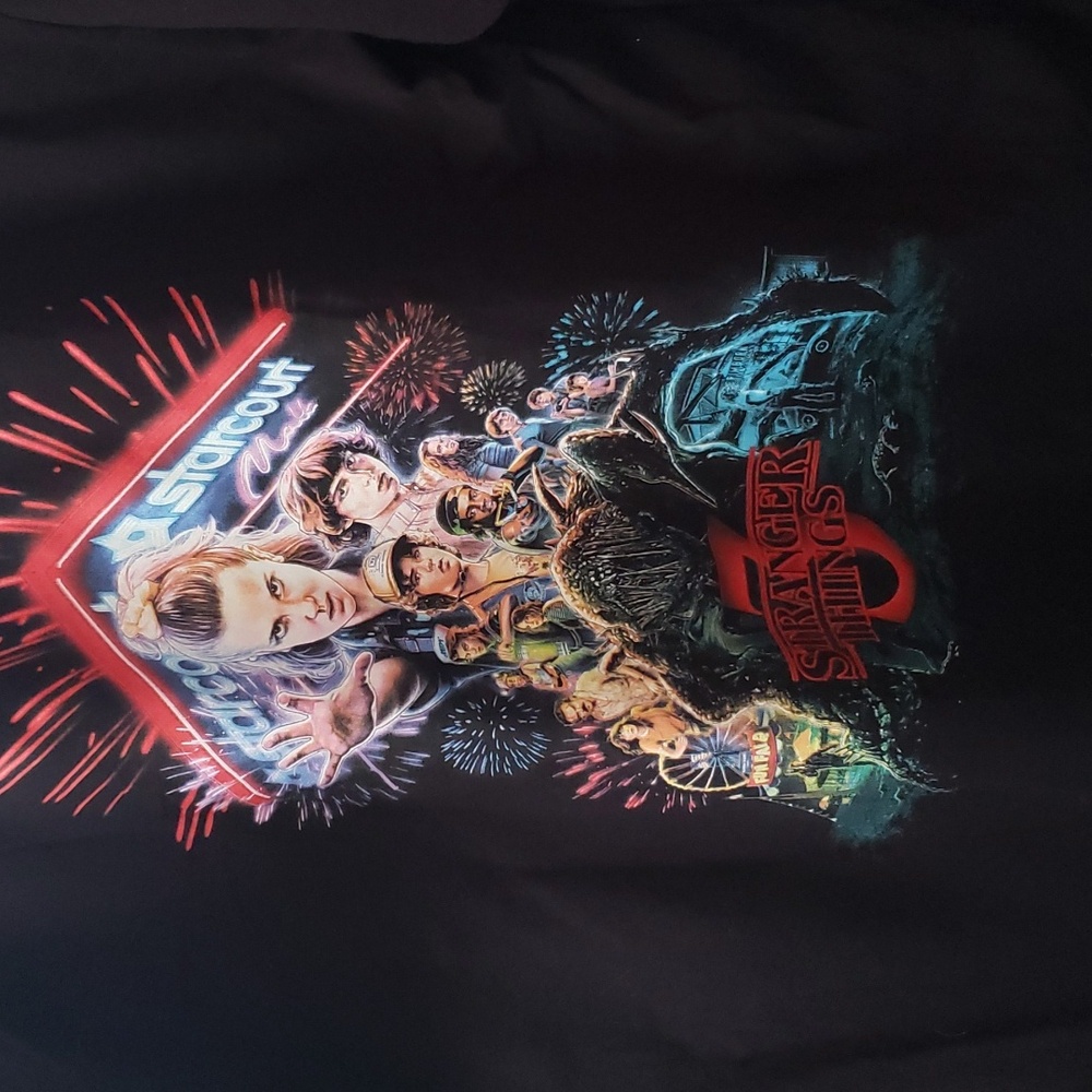 Pull&Bear Stranger Things tshirt - Picture 2 of 5
